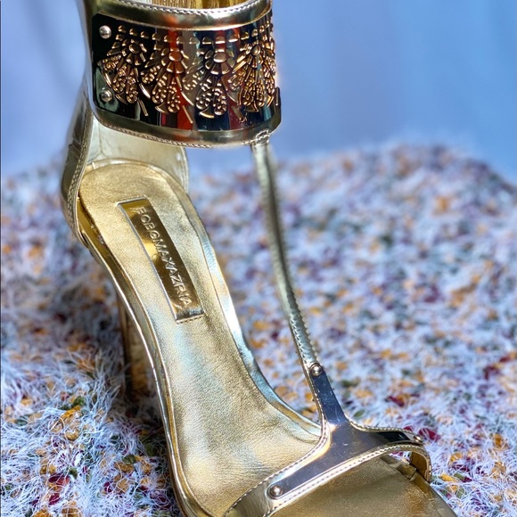 BCBGMaxAzria Golden Metallic Sandal - Picture 3 of 4